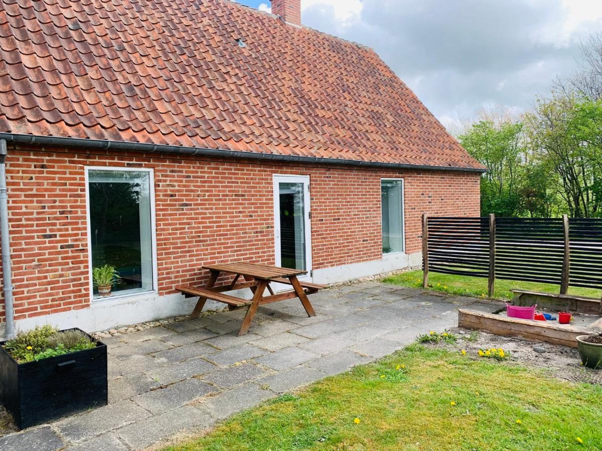 Sdr Gronkaer Feriehus - Holiday House Baekmarksbro Экстерьер фото